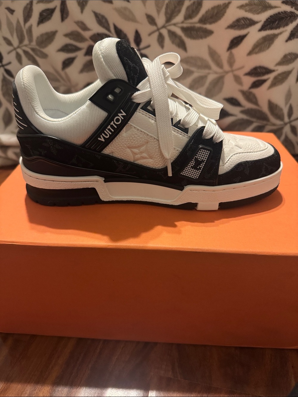 Louis Vuitton White and Black Low-Top Lace-Up Sneaker